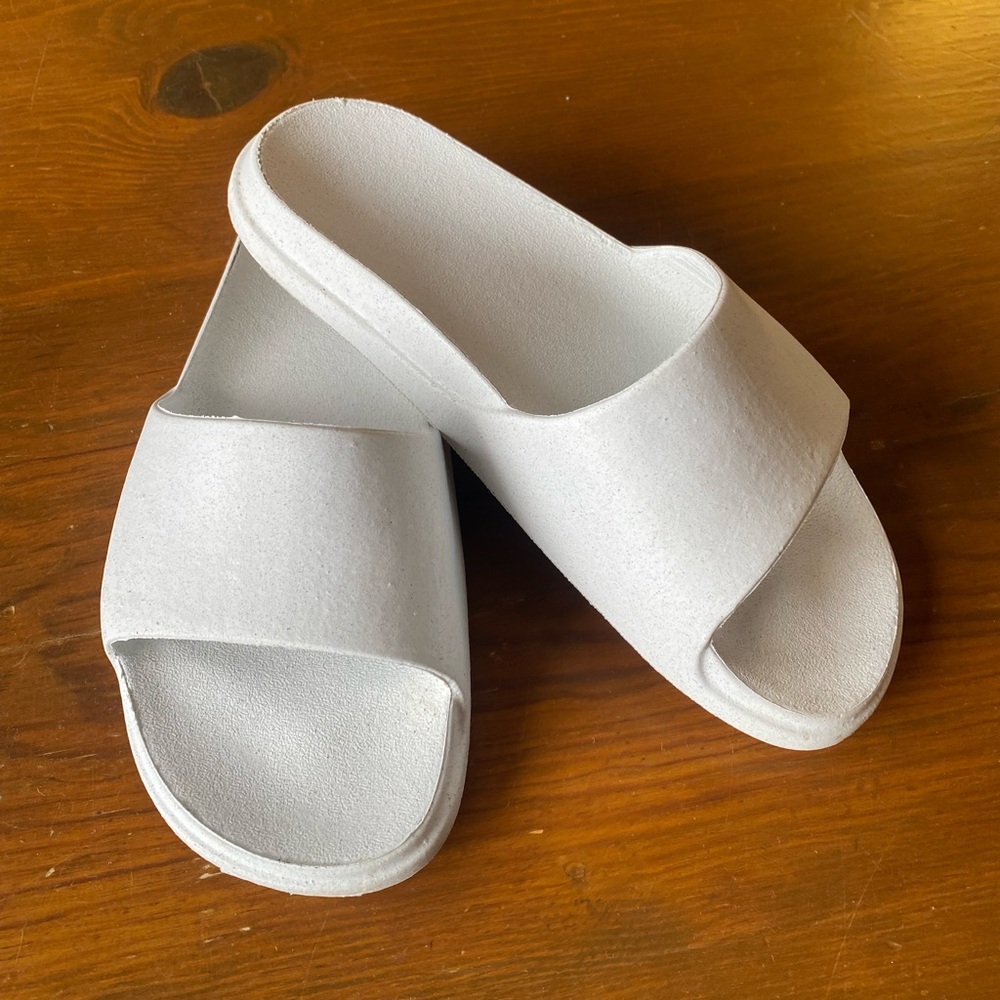 Prozis White Slide Sandals With Box. See Measurements for Size. Great Condition